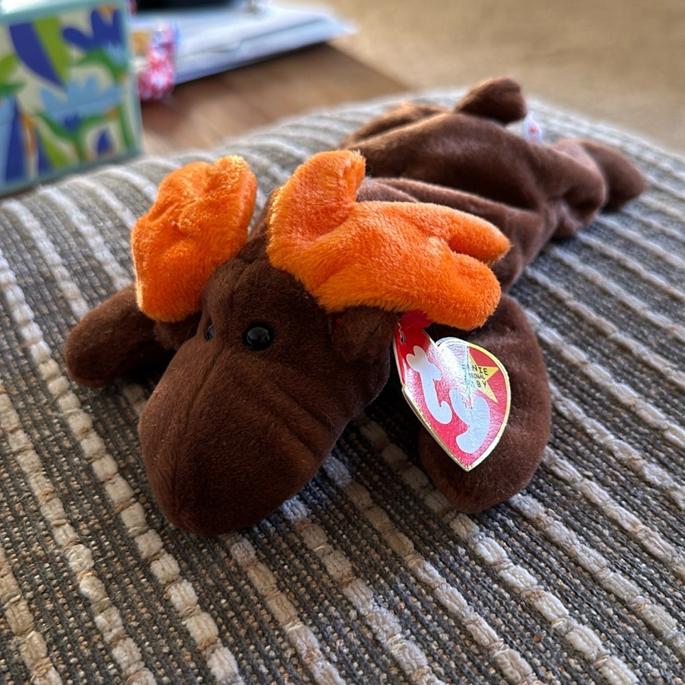 1995 Chocolate Beanie Baby with PE Pellets and Tag Errors